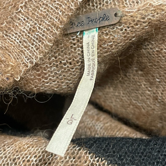 Free People Black and Tan Off-Shoulder Sweater - Picture 5 of 8